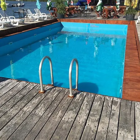 Tuenderfatyol**** Szallodahajo Hotel